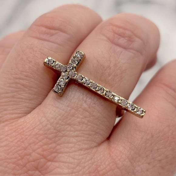 Gold‎ & Crystal Cross Finger Fashion Ring Sz 9-10 - Picture 7 of 7